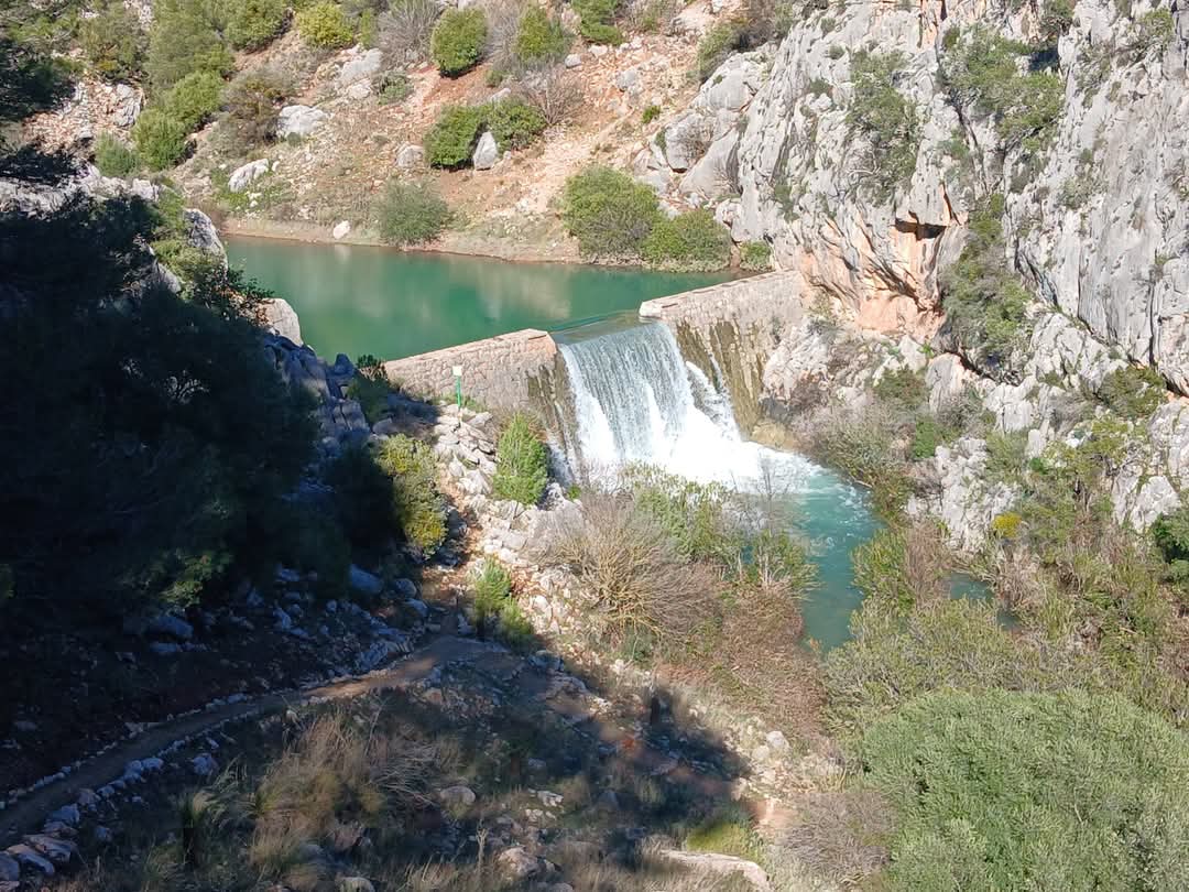 CRuralElSendero's tweet photo. #FelizMartes! Siente la #Primavera en #ElBurgo, pueblo del #ParqueNacional #SierraDeLasNieves de #Malaga: rutas de #senderismo, #bicicleta, #paisajes, #gastronomia y #casa #rural: https://t.co/MAfNhnwWef https://t.co/IFkCWSR0la