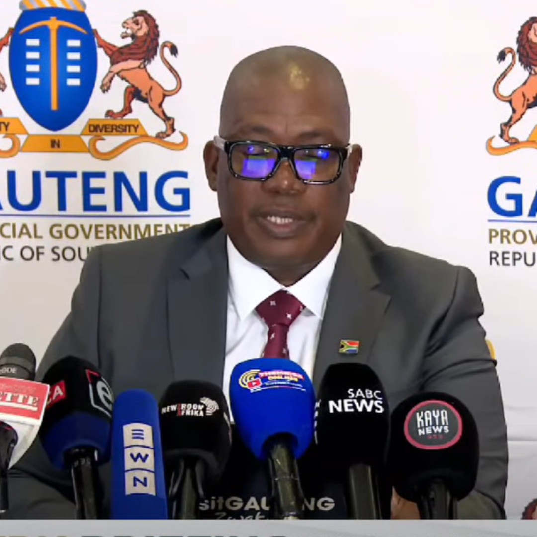 Premier Panyaza Lesufi has just handed the Gauteng Treasury to the EFF – not to fix the province, but to save his own position as ANC Gauteng chairperson! 😡

He has reshuffled his cabinet and appointed EFF leader Nkululeko Dunga as MEC for Finance, while moving Lebogang Maile to