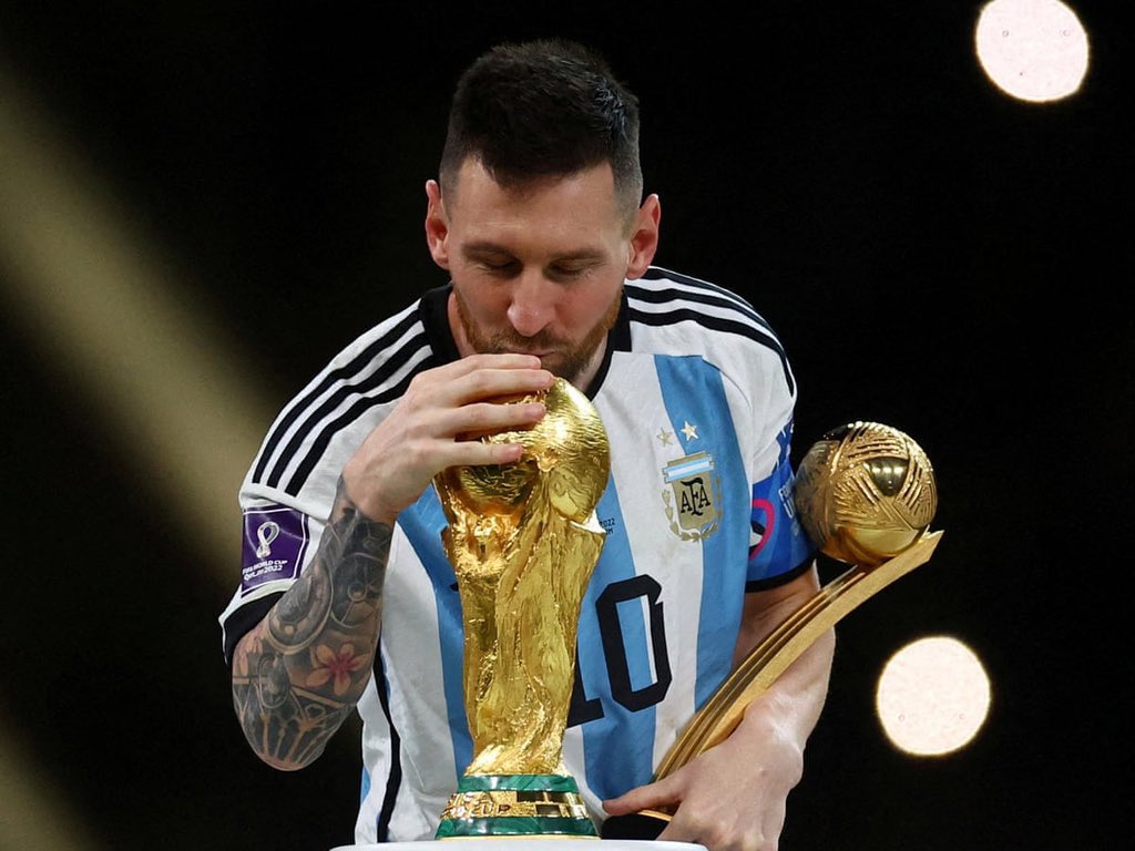 phamouxgram tweet media