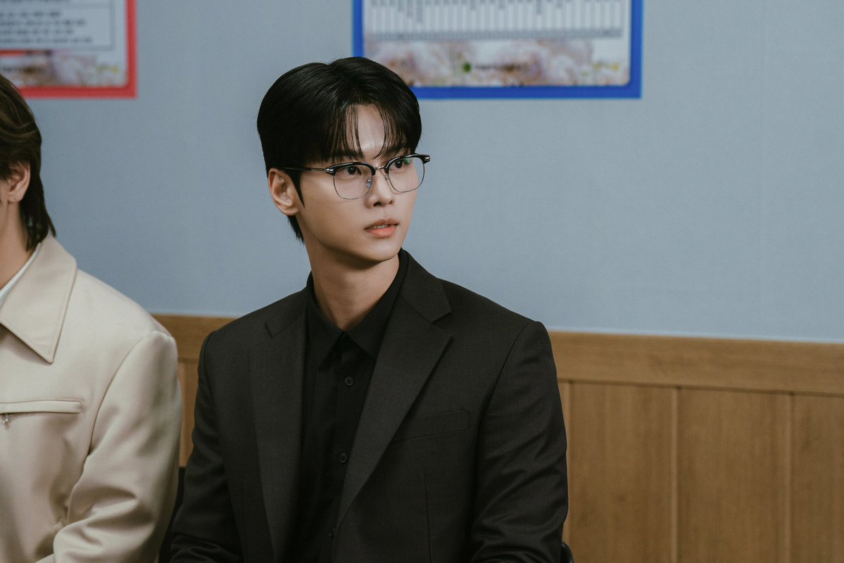 ๐ป๐๐๐โก๏พ tweet media