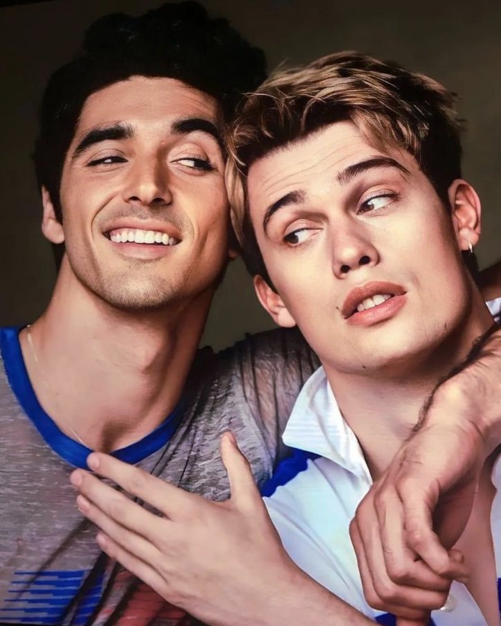 ꜱᴀʀᴀ⚘️ tweet media