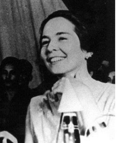 La heroína de la Sierra y el llano, nuestra Vilma. Tú ejemplo perdura !!!
#CubaViveEnSuHistoría
#CubanasVsBloqueo 
#LasTunasPorLaVictoria
#UCMLT