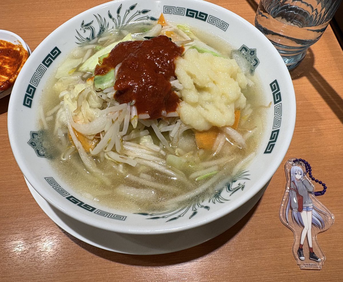 ニーゴにグルメを強要するまふゆママ tweet media