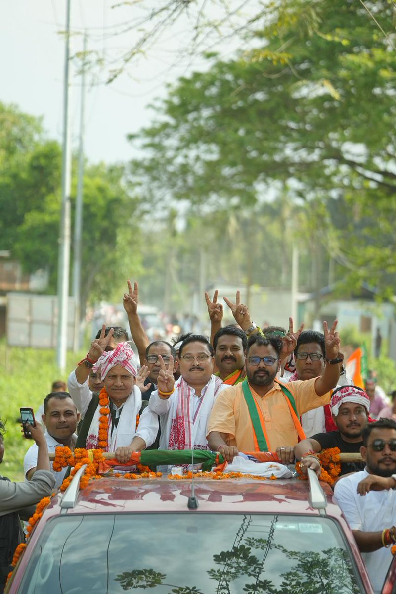 DilipSaikia4Bjp's tweet photo. Sipajhar is firmly backing Dr. Paramananda Rajbongshi....
Joined a massive roadshow with Dr. Rajbongshi and appealed to voters to choose the Lotus for development. 🪷
Thank you, Sipajhar.
#BJP4ViksitAssam #DoubleEngineInAssam https://t.co/1gddBazZIS
