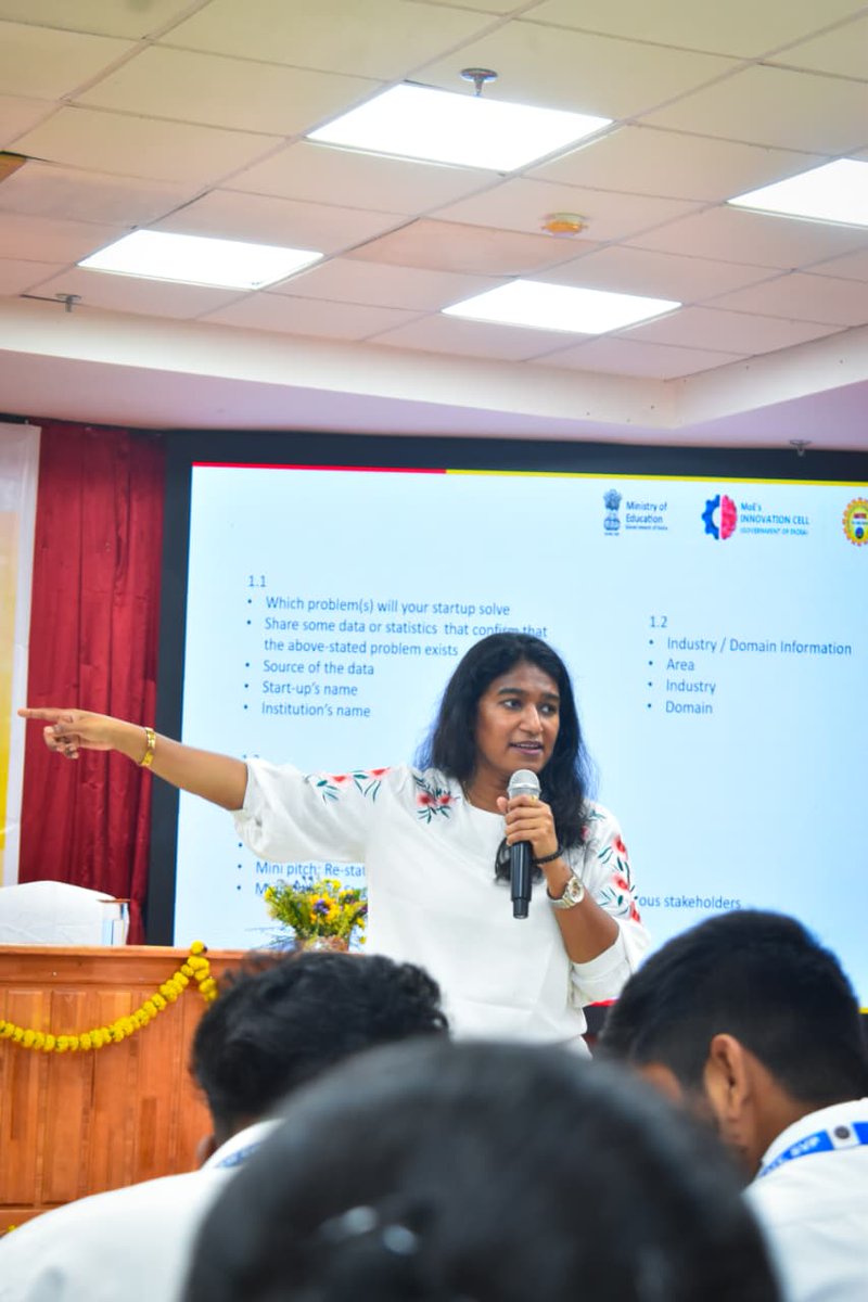 BRAITiians's tweet photo. Day 2 of #IDEBootcamp2026 at DBRAIT focused on startup ecosystems, business models &amp; customer segmentation. With hands-on ideation using SCAMPER, participants are turning ideas into innovative, user-centric solutions. #StartupIndia @AICTE_INDIA @MediaRN_ANI @Andaman_Admin https://t.co/NP5CjF5Wpu