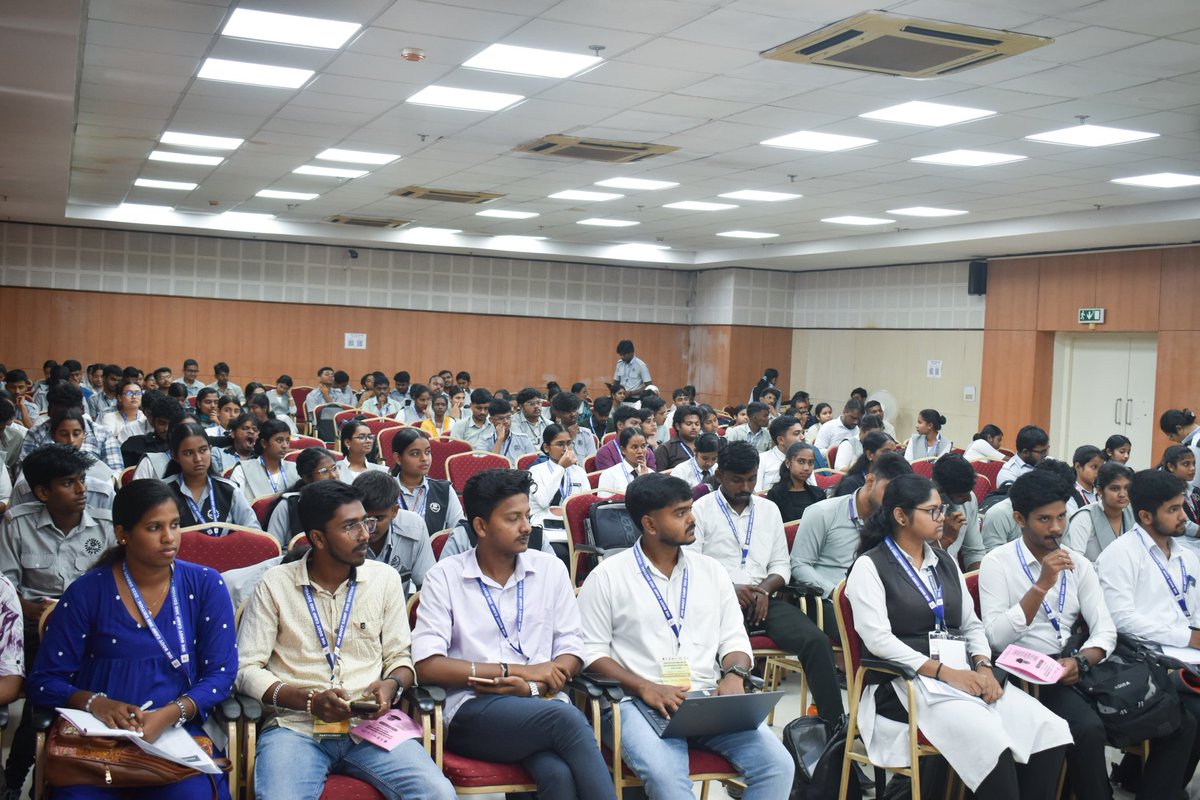 BRAITiians's tweet photo. Day 2 of #IDEBootcamp2026 at DBRAIT focused on startup ecosystems, business models &amp; customer segmentation. With hands-on ideation using SCAMPER, participants are turning ideas into innovative, user-centric solutions. #StartupIndia @AICTE_INDIA @MediaRN_ANI @Andaman_Admin https://t.co/NP5CjF5Wpu