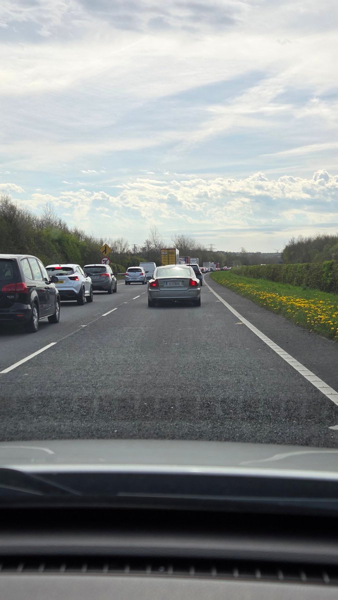 #fuelprotest M1 near luck applegreen 11:42