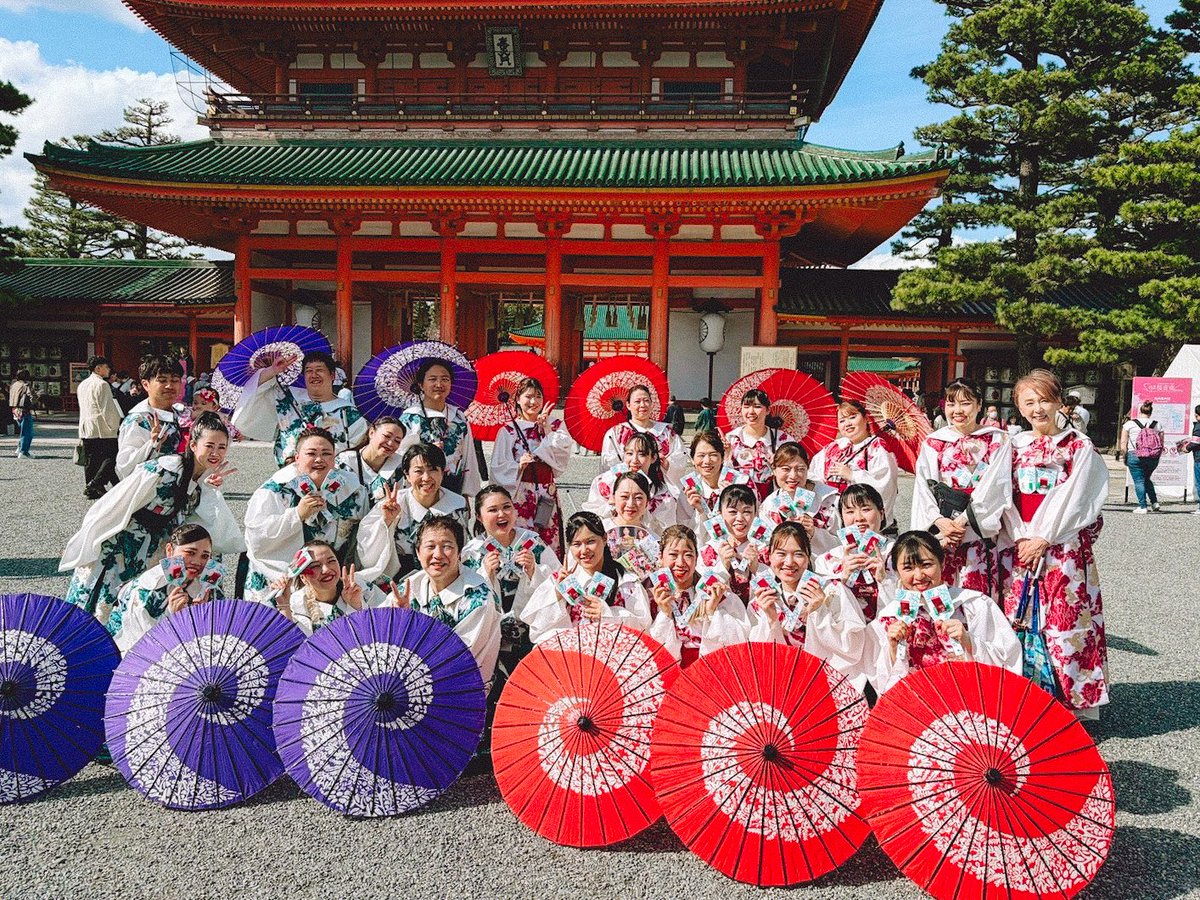saku_yosa's tweet photo. 🌸京都さくらよさこい🌸

2日間参加させていただきました☺️

素敵なロケーションの中、
温かいお手拍子やご声援をいただき
心から感謝しております💗✨

応援してくださった皆様、
関わってくださった皆様、
本当にありがとうございました！✨
#舞幻X朔空
#瞬輝無心 
#さくよさ https://t.co/iE3Id43EGD