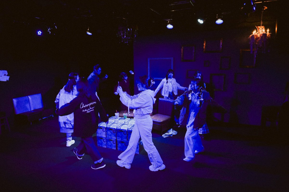 東京メロウ tweet media