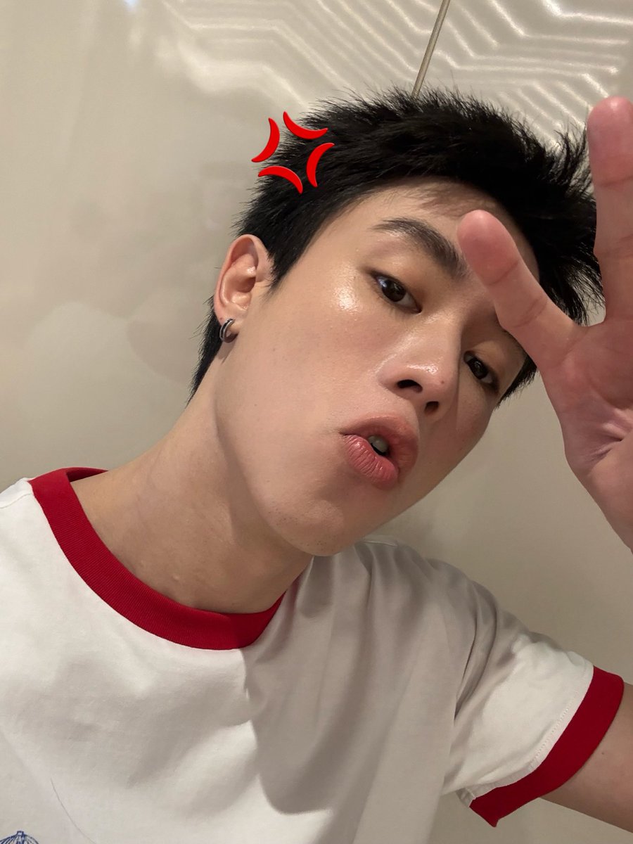 LOOKEPEEP tweet media