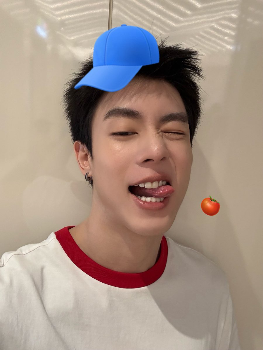 LOOKEPEEP tweet media