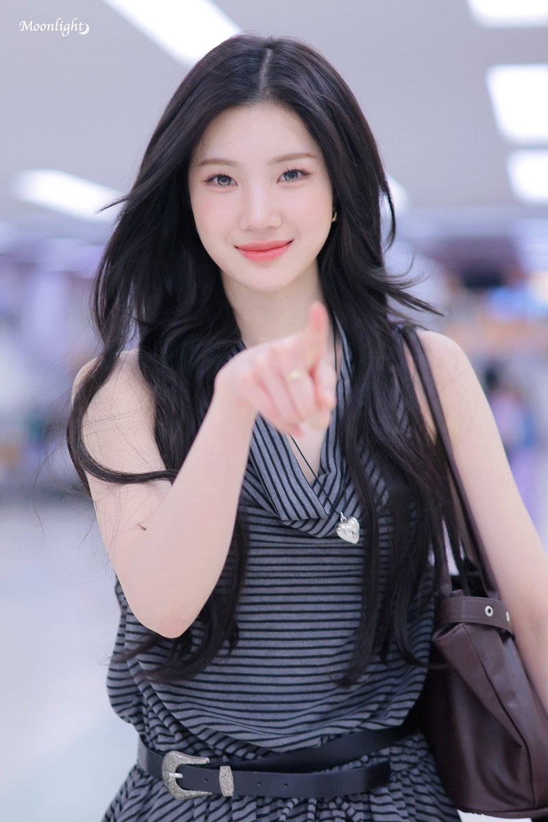 𝑴𝒐𝒐𝒏𝒍𝒊𝒈𝒉𝒕 tweet media