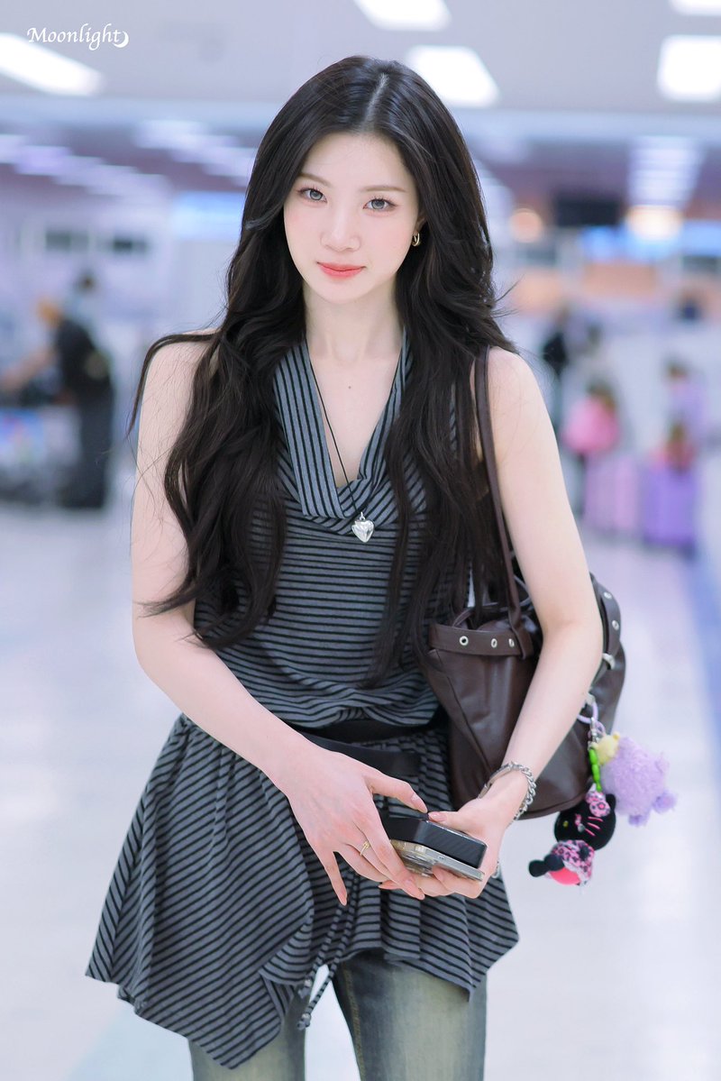 𝑴𝒐𝒐𝒏𝒍𝒊𝒈𝒉𝒕 tweet media