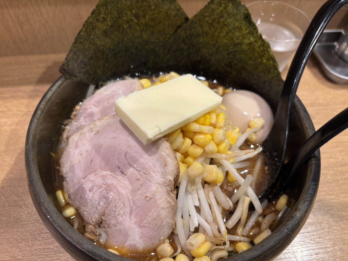 らざにあ tweet media