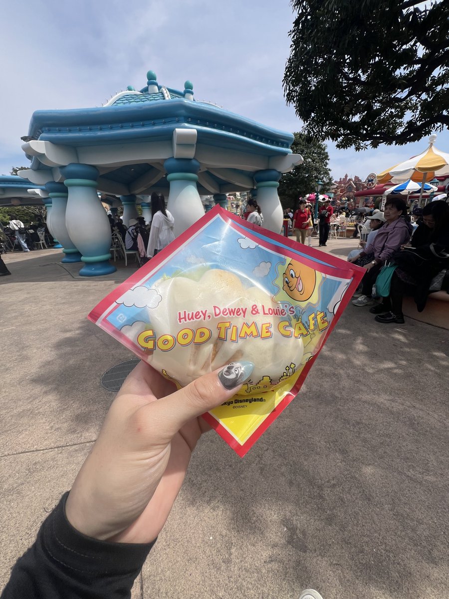 E10IV's tweet photo. ディズニー堪能してきた https://t.co/1XpOYcyWFA