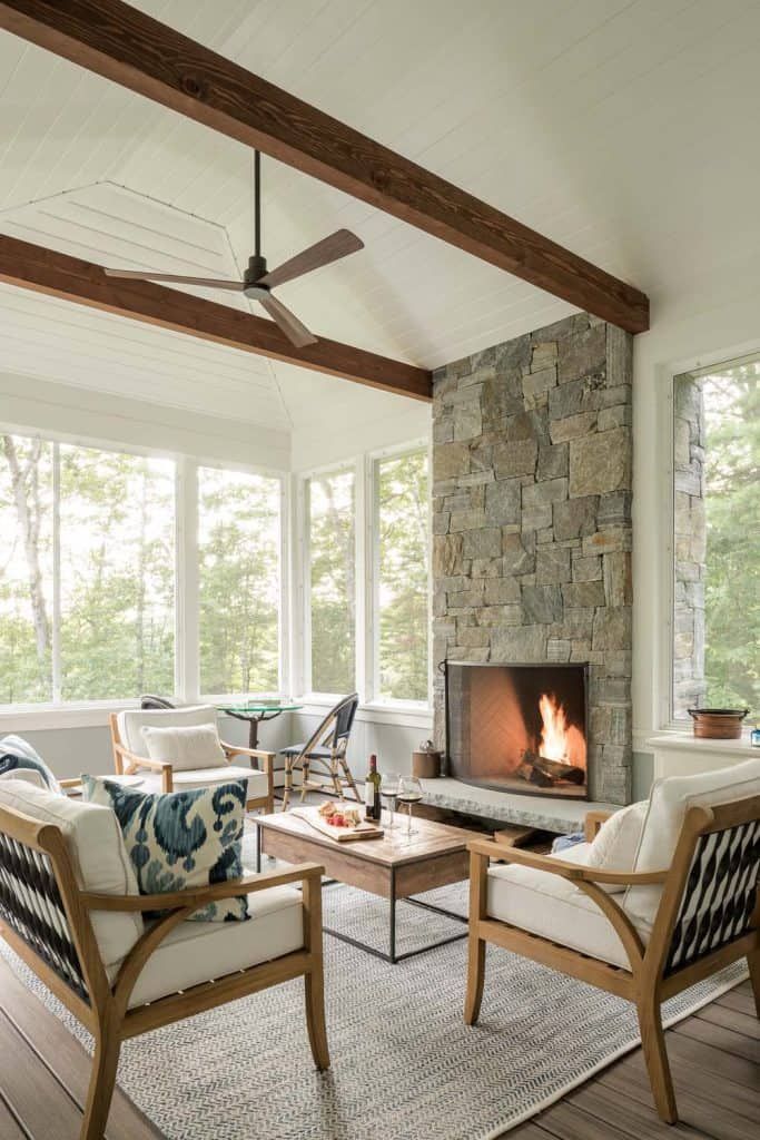 OneKindesign's tweet image. Tour this comfortable and welcoming coastal dream home in Maine 
onekindesign.com/welcoming-coas…