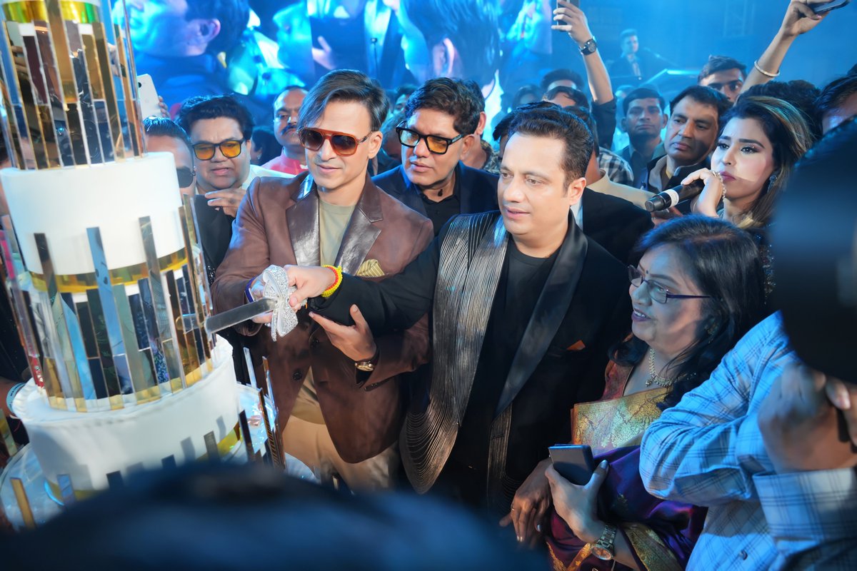 Dr. Vivek Bindra tweet media