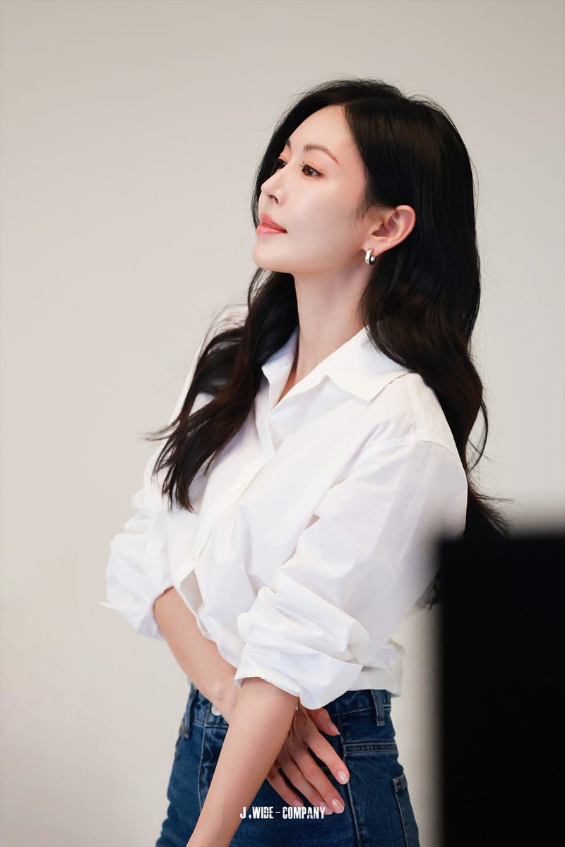 🔔 คิมโซยอนพิจารณาบทนำซีรีส์เรื่องใหม่ #RediscoveryofLove 🥰 (연애의 재발견)
ทาง JTBC กำหนดออกออนแอร์ 📌ก.ย. 2026 ถ้ารับจะเป็นการคัมแบคการแสดงในรอบ 2 ปี หลังจาก A Virtuous Business ทาง JTBC เช่นกัน 😘
#김소연 #KimSoYeon #คิมโซยอน
🔗m.entertain.naver.com/home/article/3…