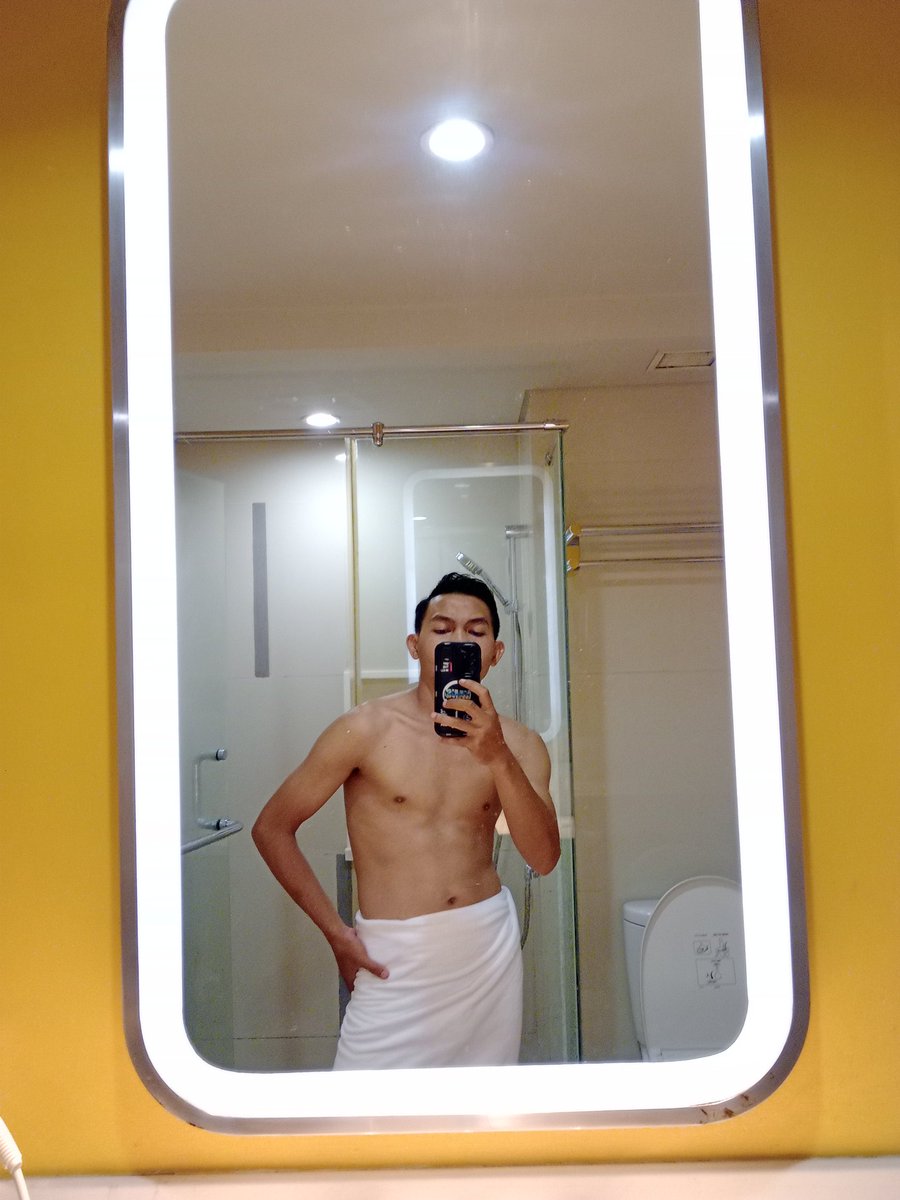 StraightJakartaa.28 tweet media