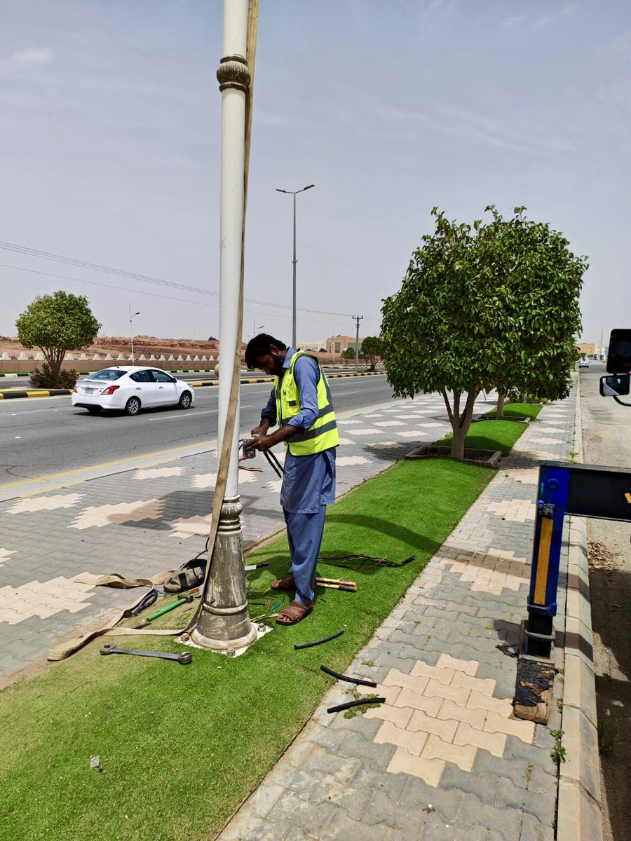 bkeryah's tweet photo. 🚧
 
جهود مستمرة لطرقٍ مضيئةٍ وآمنة .. نعمل دون توقف💡

#بلدية_محافظة_البكيرية  #أمانة_منطقة_القصيم 
#البكيرية #نعمل_من_أجلكم https://t.co/FFBnXJ7lkU