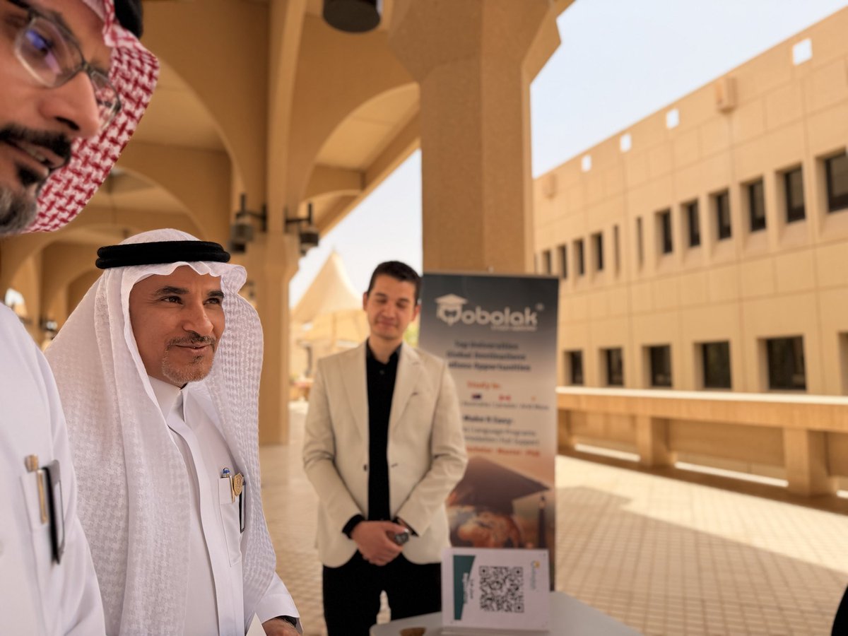 كلية اللغات وعلومها tweet media