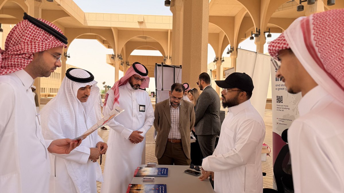 كلية اللغات وعلومها tweet media