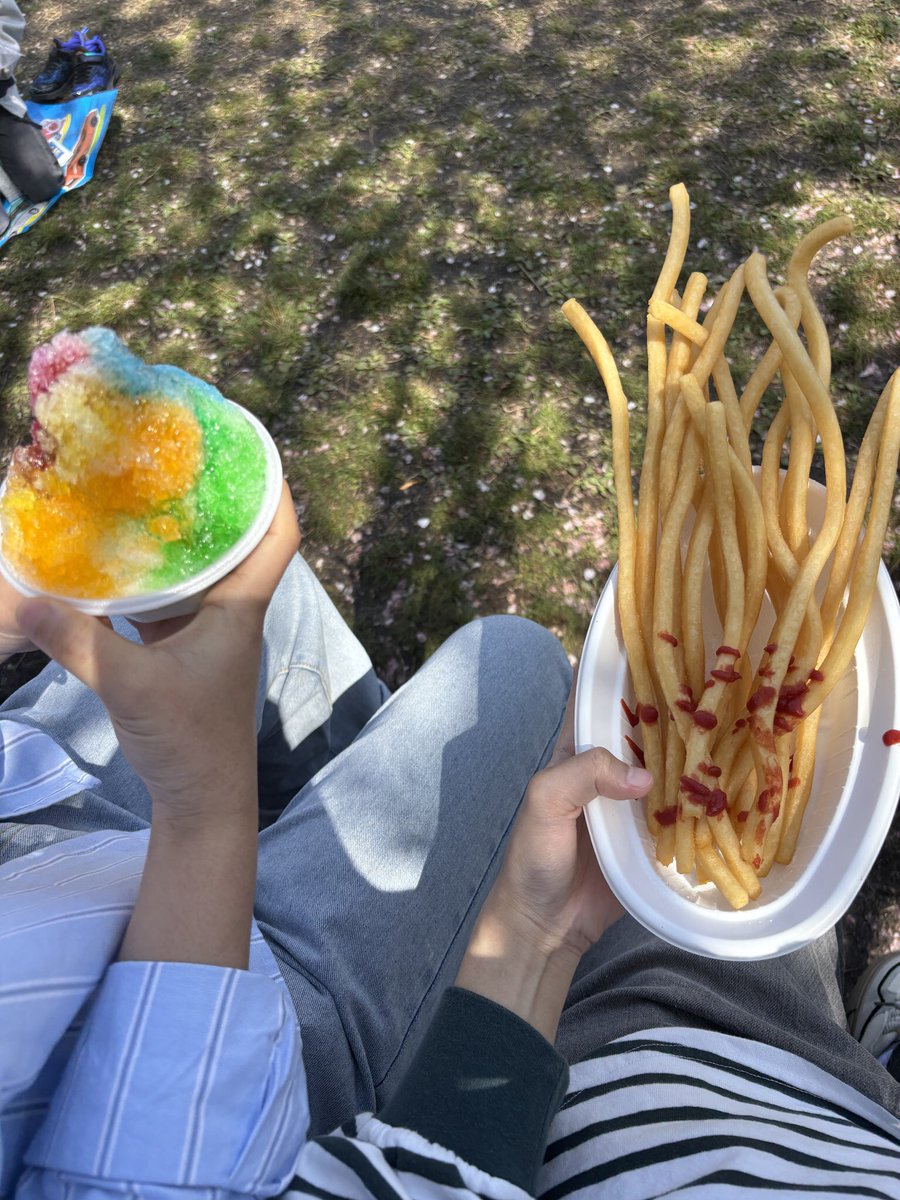 detective tweet media