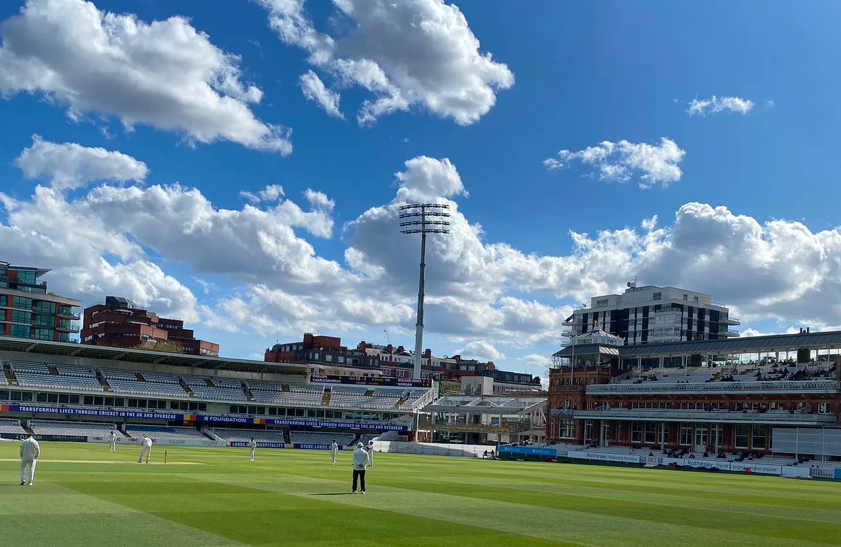 Mendelpol's tweet image. For as long as I can remember, I've headed to NW8 during #Pesach as the sound of leather on willow seamlessly blends with that of tin foil, rustling of Kosher Kingdom carrier bags, matzah and bizli. 

Long may it continue! 

#Passover #Countycricket jackmendel.substack.com/p/why-lords-be…