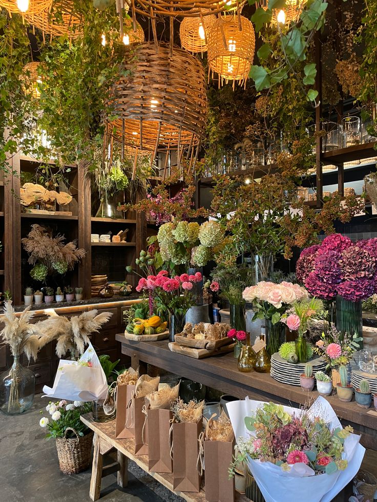 nyliava's tweet photo. Flower shop https://t.co/W8a8ynk62r
