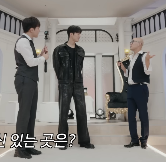 Namuigaelleoli's tweet photo. 실사화 된다는 야화첩의 주연 배우들 

1.  배우 김강재 (97년생 189cm)
2. 배우 지민서 (96년생) https://t.co/yRsCvmy5bt