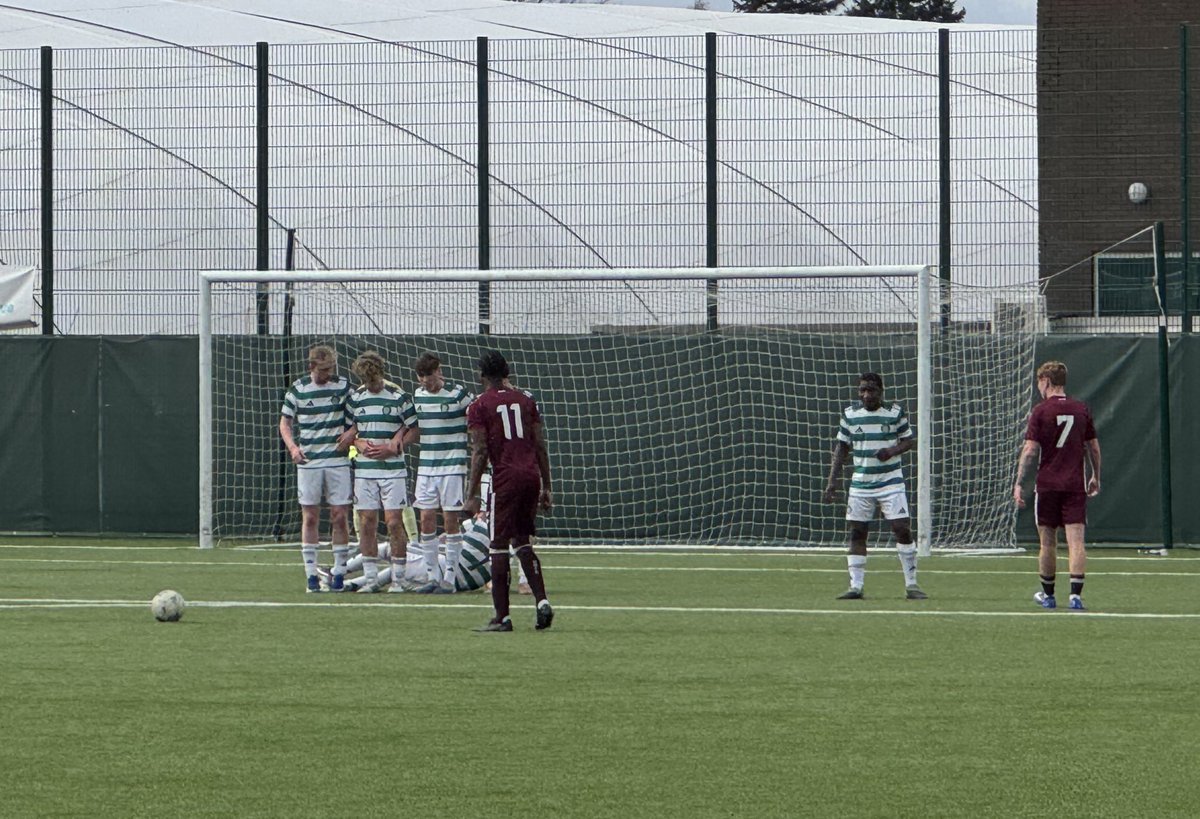 Fitba_daft's tweet photo. Heart of Midlothian 3-2 Celtic (1-2 HT) @ Oriam 🌱. CAS Elite U19 League. 2pm. The visitors got off to a flier taking an early 2 goal lead. Hearts 🇱🇻 found a footing in the game though, pulled 1 back and then turned it on its head with a late quick-fire double 💥💥. Crowd 125. https://t.co/oFVMKF2bUr
