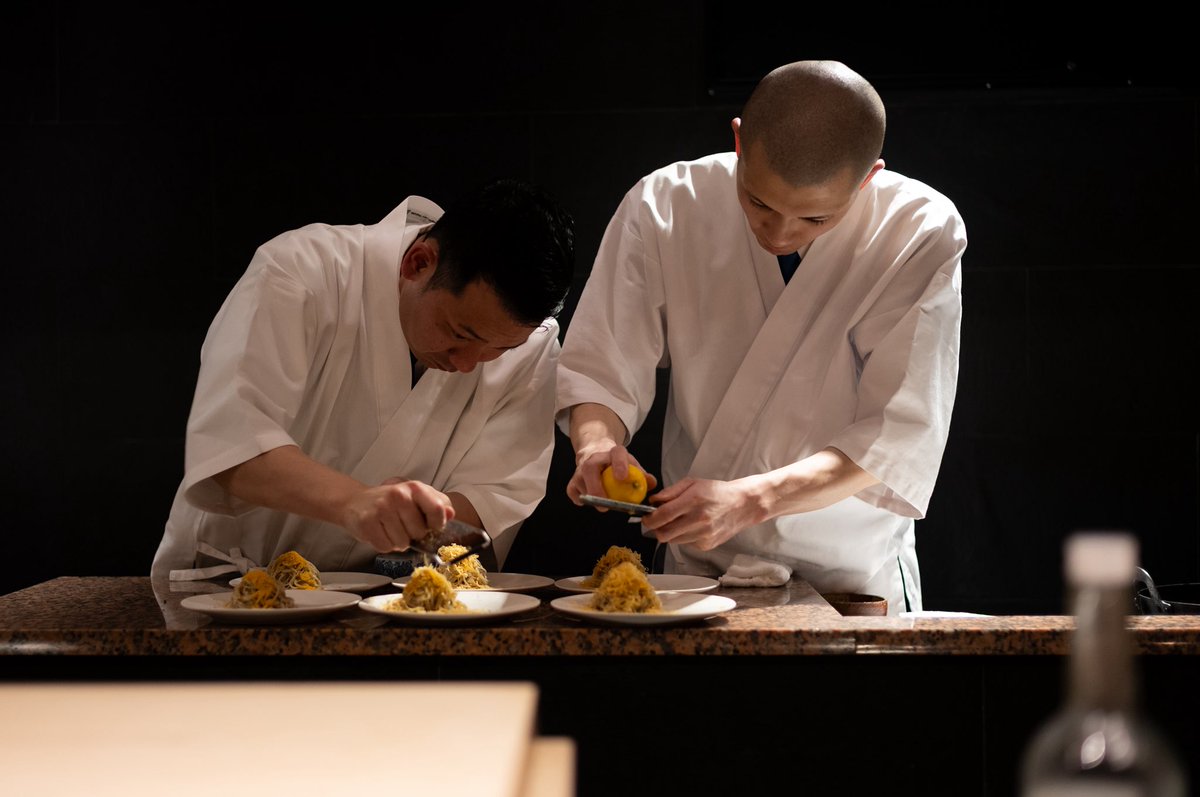 Decheeee tweet media