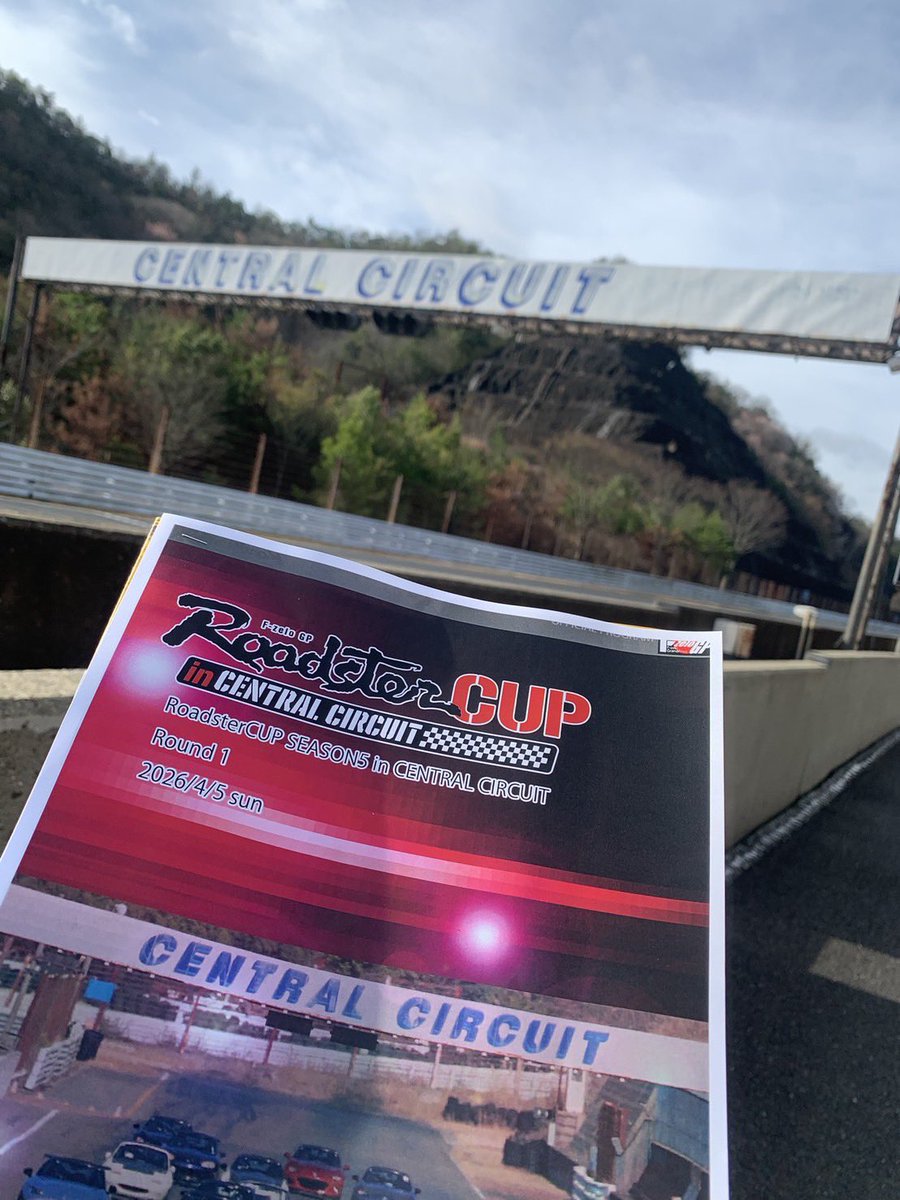 RoadsterCUP tweet media