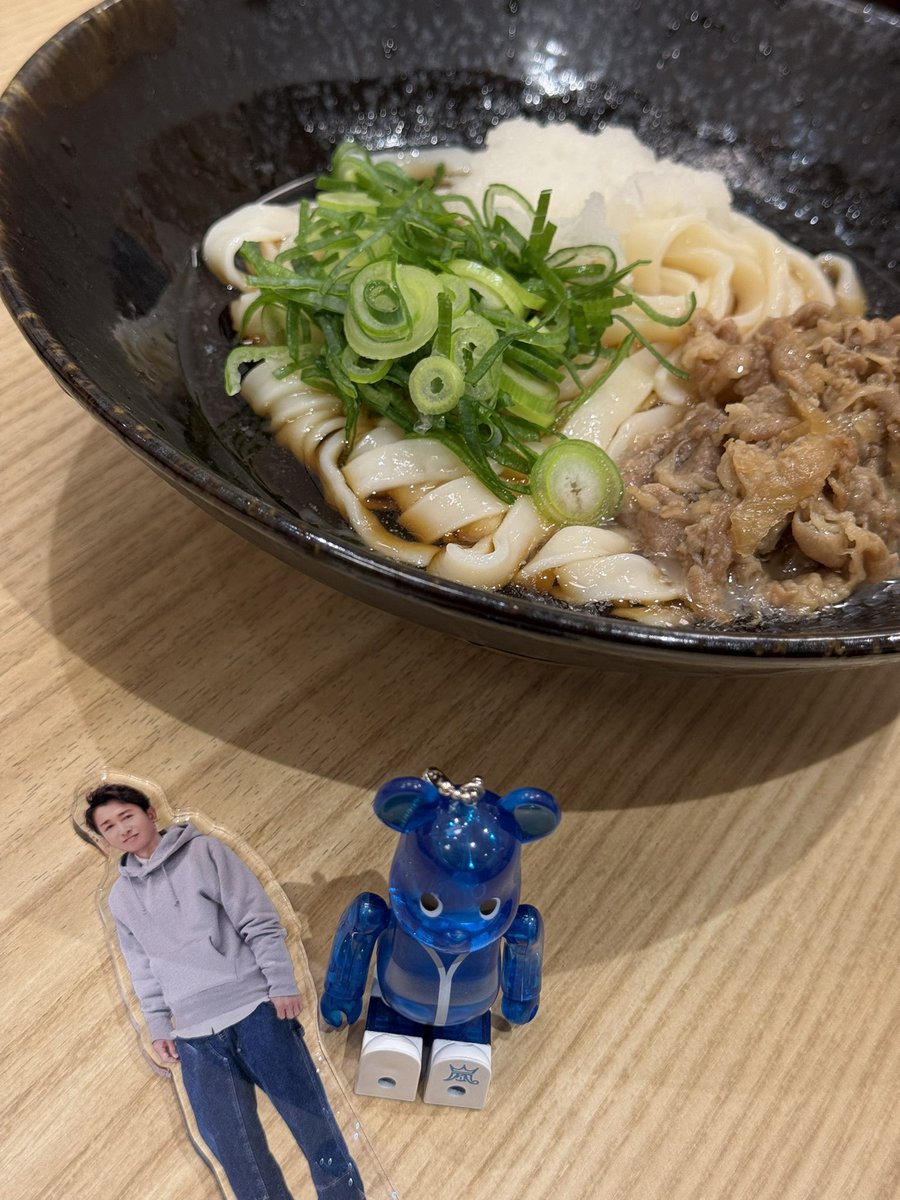 おおねえ tweet media