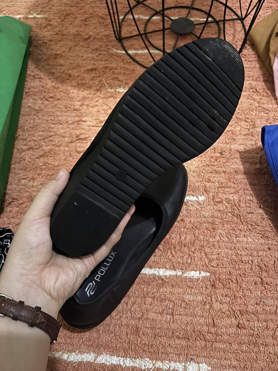 terserakuuu's tweet photo. Sepatu pollux new baru dicoba aja size 40 
79k aja https://t.co/7crId9sF3I