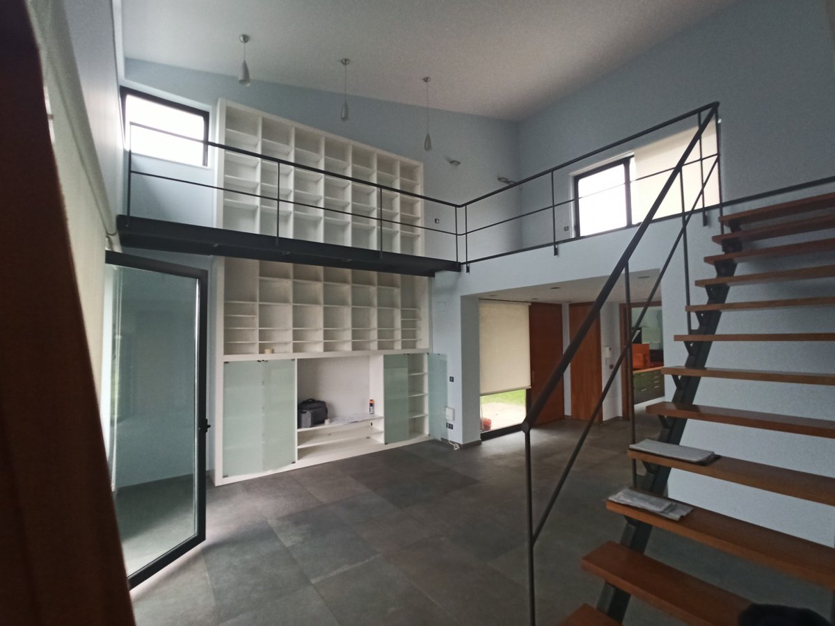obrasinsignia's tweet photo. #AntesDespues de la rehabilitación de vivienda en Barrika, con interiorismo contemporáneo en espacio a doble altura. La propuesta, inspirada en la línea Lumen.
https://t.co/WeAHbAsXMZ
#rehabilitaciondevivienda #interiorismo #reformaintegral #disenodeinteriores https://t.co/haxrBbs1Mm