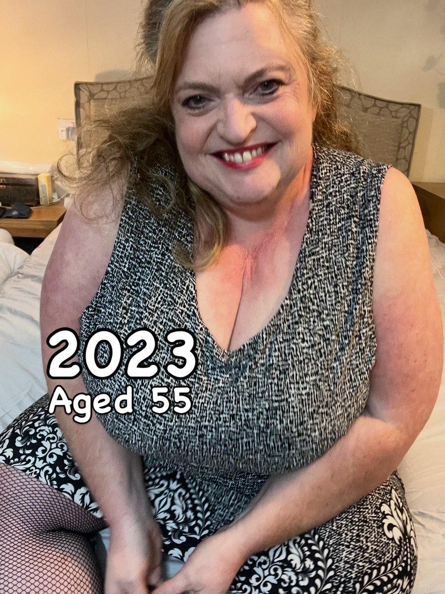 YourLovelyLisa tweet media