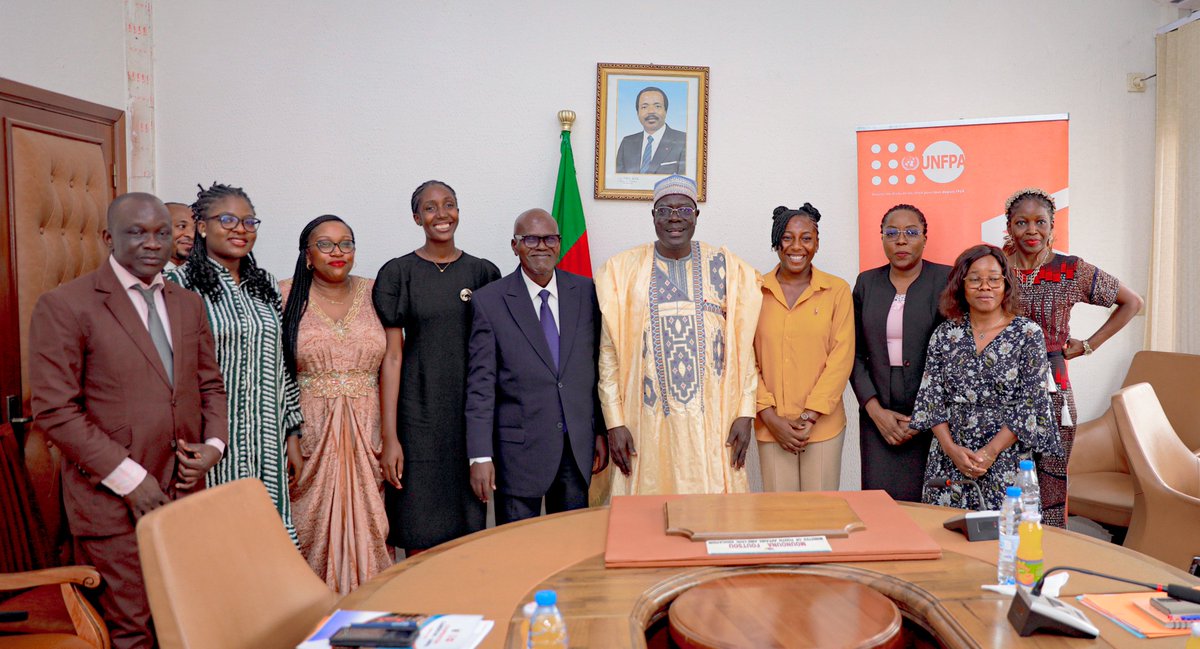 UNFPACameroon's tweet image. Pour le Ministre, cette initiative s'inscrit dans le Plan Spécial Emploi Jeunes. Le dispositif couvrira : Incubation, Financement, Volontariat et Compétences souples (#SoftSkills). Une approche 360° pour garantir l'excellence.