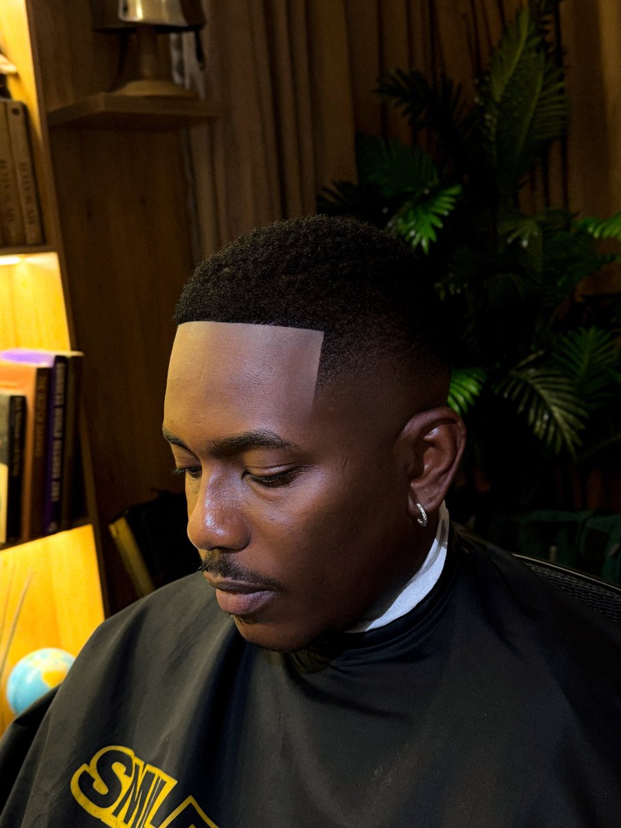 smilecutloading's tweet photo. I just gave the best actor in Nigeria a clean haircut 🥹🚀❤️ https://t.co/EekrHb6zqB