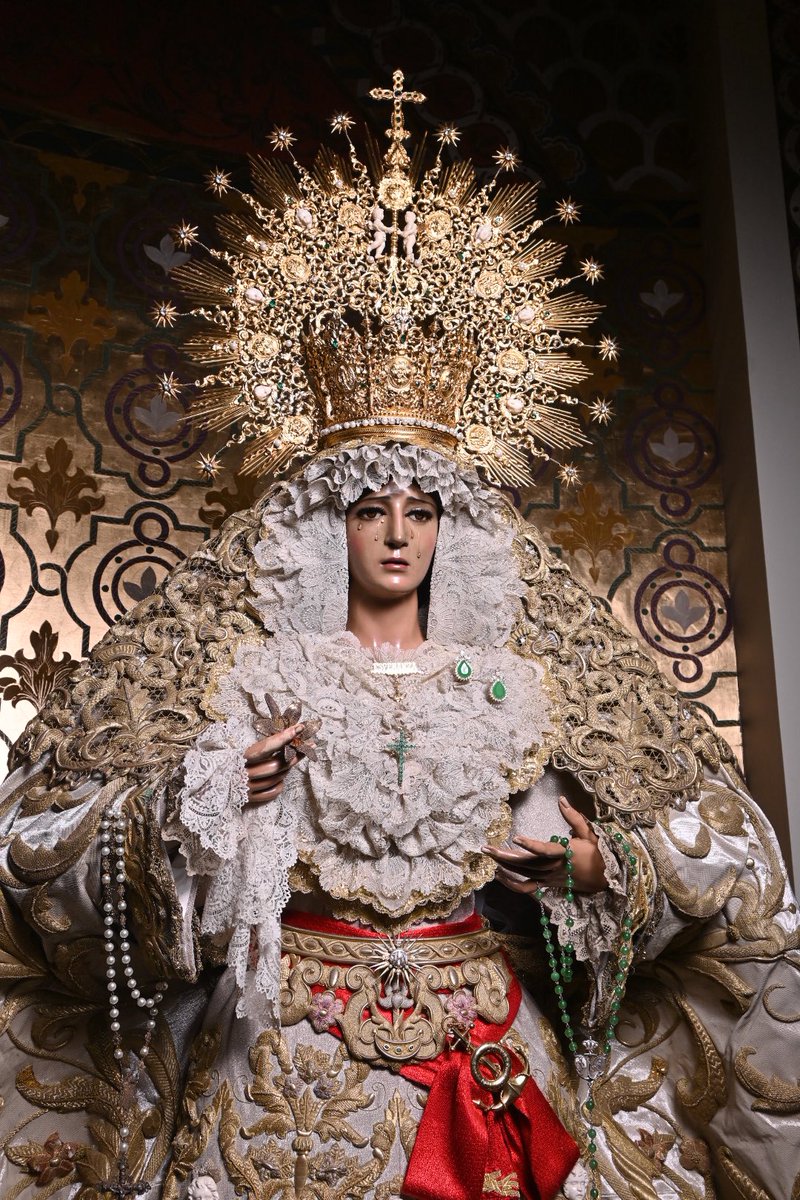 pasoyesperanza's tweet photo. Así se presenta María Santísima de la Esperanza en la Basílica tras la pasada salida procesional del #JSEsperanza.

📸 @FernandoRUIzNar 
#CofradíasMLG https://t.co/evtDjxhMsG