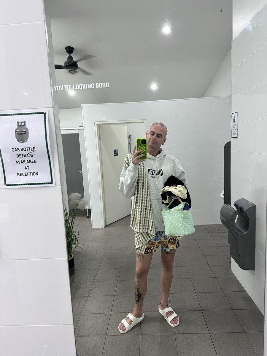 JarrydReedxxx's tweet photo. Start my journey across the Nullabor tomorrow. Not sure if I’ll have much reception for the next few days. So here’s tonight’s shower vid to keep you fed 😈 https://t.co/QSdGsX5KV6