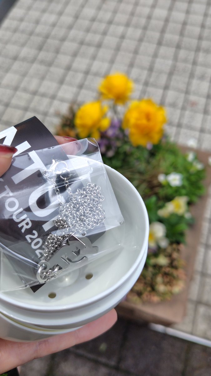 Shiz_1974's tweet image. ありがたいことに、
2つ、いただきました🎉🎉
2つはてっちゃんの左手とウツの右手から登場してきました🤭
#QUANTUM
#TMNETWORK