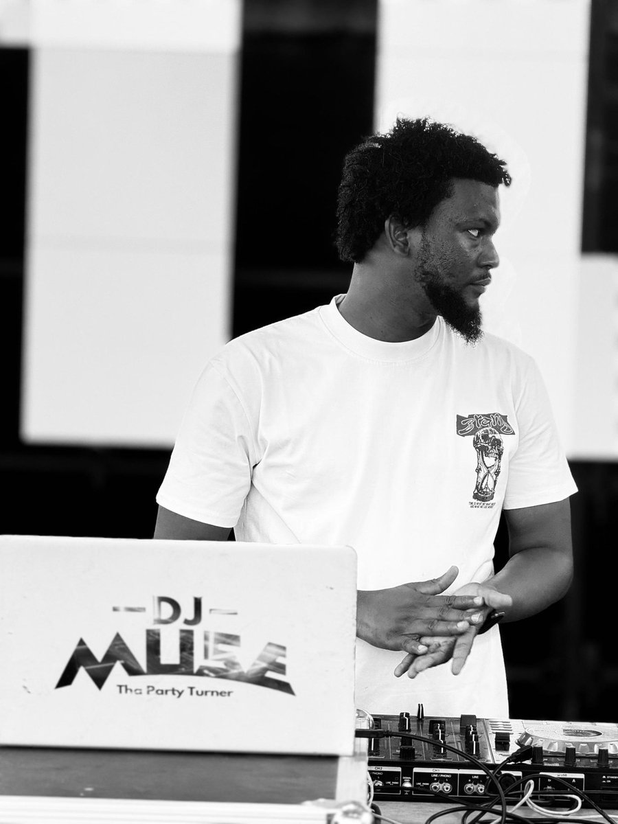 thesureguy's tweet photo. There’s a difference between determination and reality.

Determination is what you say you’ll do.

Reality is what you’ve actually done.

Let your reality speak for you - DJ Muse Party Turner 🔌 

@vdj_muse https://t.co/PRESy4mYCk