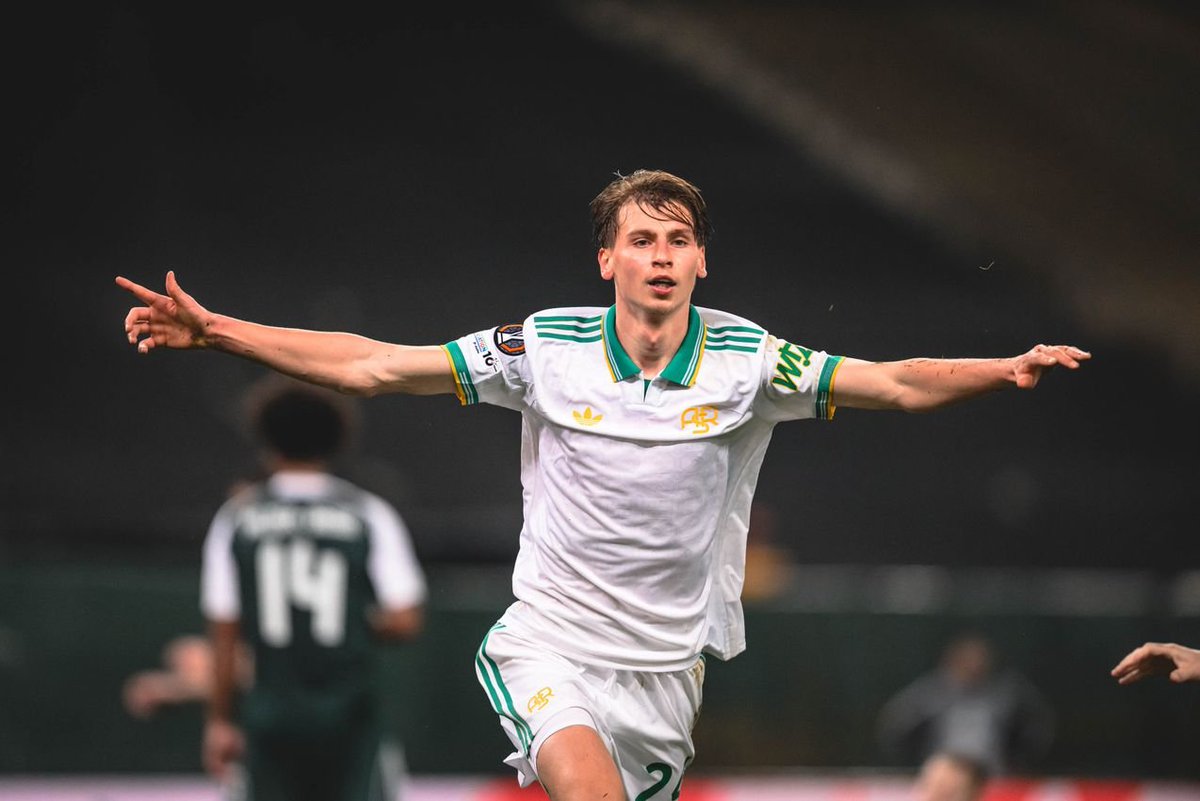 LAROMA24's tweet image. 🚨 #CalciomercatoRoma: #Ziolkowski piace al #Newcastle 🏴󠁧󠁢󠁥󠁮󠁧󠁿

🗣️ Una fonte vicina a Jan: "Vuole giocare con continuità. Valutiamo ogni soluzione, anche la cessione" 👀

[@sportpl]

➡️ tinyurl.com/4x5pswx4
#ASRoma