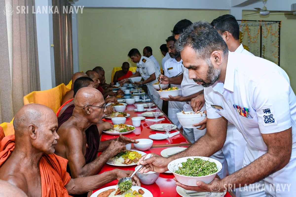 srilanka_navy's tweet photo. The @srilanka_navy facilitated a series of spiritual and religious programmes at the historic Nagadeepa Purana Rajamaha Viharaya.
#FaithAndService #Spirituality
Read more: https://t.co/6SHxW5vFtf https://t.co/72nP2f0cws