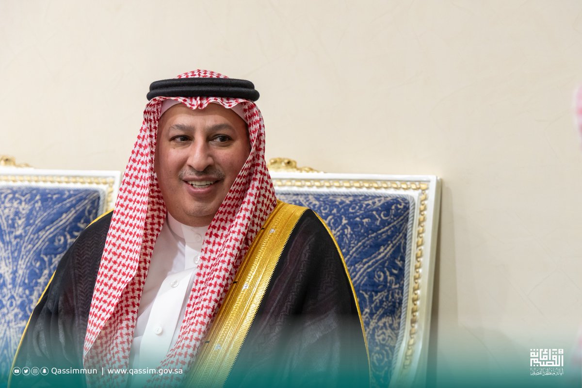 Qassimmun's tweet photo. أمين منطقة #القصيم م. محمد المجلي يستقبل مستشار معالي وزير البلديات والإسكان للرقابة الداخلية والمشرف العام على الإدارة العامة للمراجعة الداخلية أ. محمد السعيد، لبحث تعزيز الرقابة الداخلية ورفع كفاءة الإجراءات، وذلك ضمن جهود تطوير العمل المؤسسي وتحقيق مستهدفات رؤية المملكة 2030، بحضور قيادات #أمانة_منطقة_القصيم ومشاركة رؤساء البلديات عن بُعد.