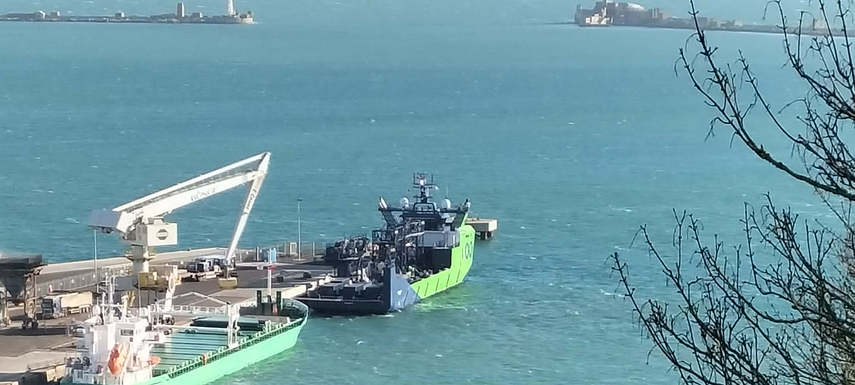 AytonJustyn's tweet photo. 🏭 No Incinerator 🏭 Boycott portland port 🇸🇬 Armada 86 04 🇸🇬 in #Portland on 7/4/26. A Multi purpose offshore vessel. #Weymouth #Dorset #Armada8501 #Multipurposeoffshorevessel #Photography #Shipsphotography #Shipspotting #OceanInfinity #Shiplnpics #Singapore @Ocean__Infinity https://t.co/GSARbGjBUO