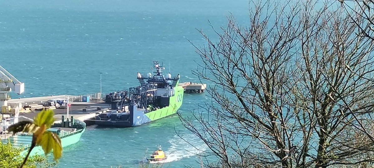 AytonJustyn's tweet photo. 🏭 No Incinerator 🏭 Boycott portland port 🇸🇬 Armada 86 04 🇸🇬 in #Portland on 7/4/26. A Multi purpose offshore vessel. #Weymouth #Dorset #Armada8501 #Multipurposeoffshorevessel #Photography #Shipsphotography #Shipspotting #OceanInfinity #Shiplnpics #Singapore @Ocean__Infinity https://t.co/GSARbGjBUO