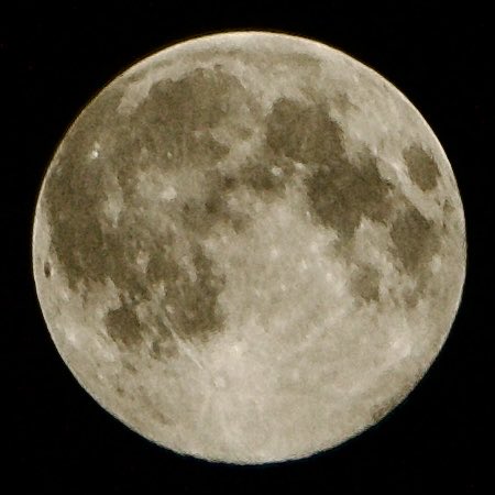 RIBAarchitect's tweet image. I was watching at 1.00am as they circumnavigated on the dark side now on their journey back. #Explorers Great to hear about your new mission 🚀