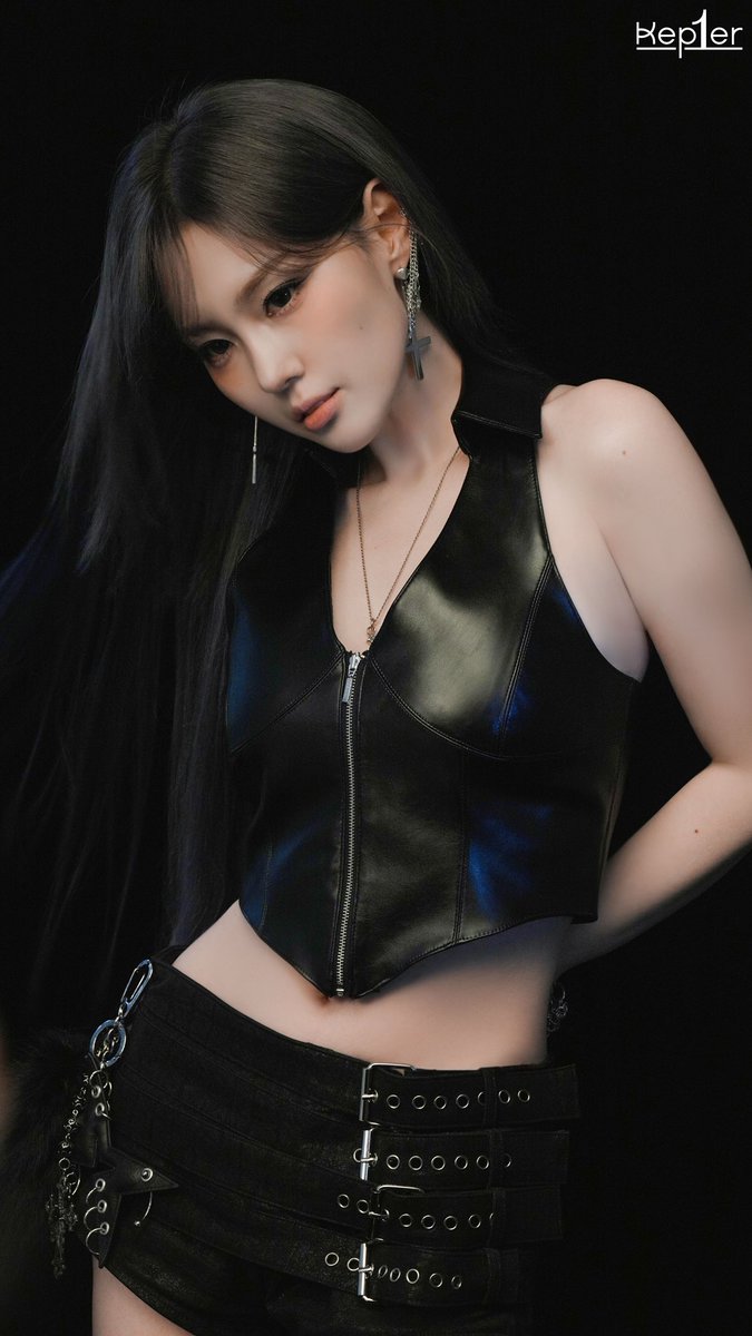 chaehyun hours tweet media